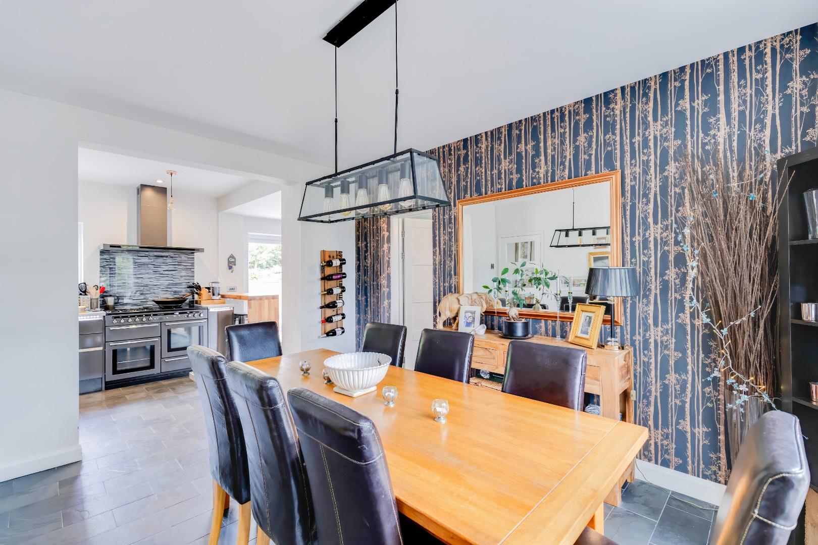 Bracklinn, St. Quentins Close, Llanblethian, Cowbridge, Vale of Glamorgan, CF71 7EZ